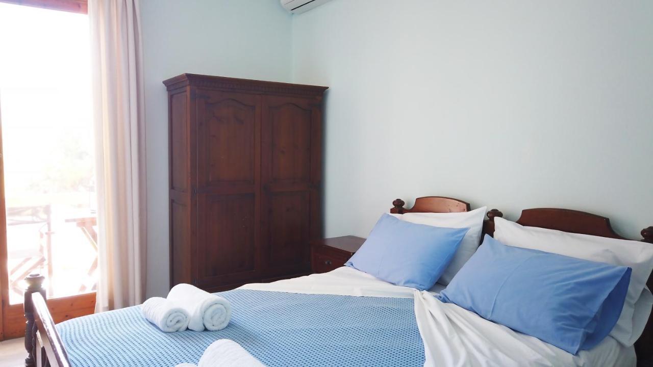 Fistiki Rooms Agia Marina  Exterior foto